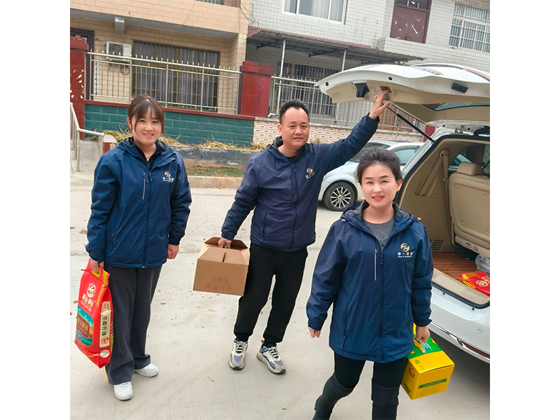 卓一牧業(yè) | 黨支部慰問送溫暖，情系困難家庭暖人心