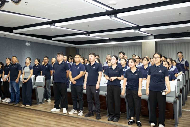 崢嶸歲月鑄軍魂，紅色精神永傳承 | 卓一牧業(yè)開展“八一”建軍節(jié)主題慶?；顒?>
                    </div>
                                        <div   id=